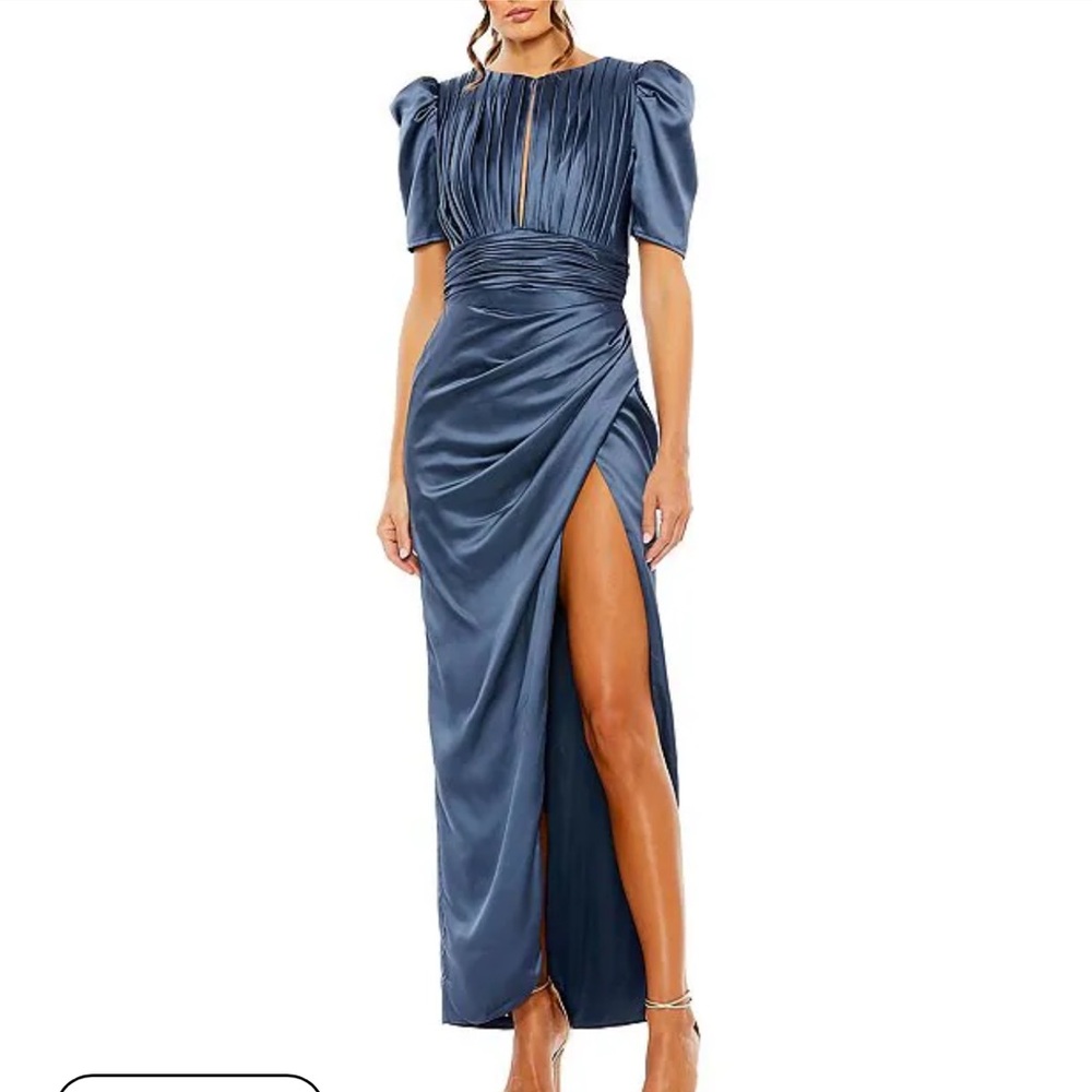 Elegant Blue Evening Gown